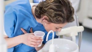 boca salivando muito