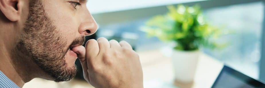 Como parar de roer unhas