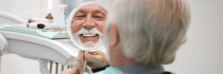 Qual a idade máxima para fazer implante dentário