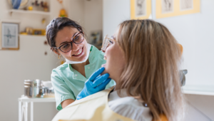 Doenças na boca o que o dentista pode descobrir sobre sua saúde